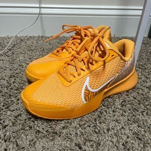 Nike Vapor tennis shoes